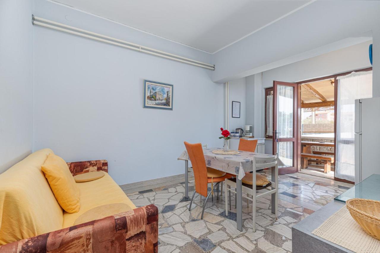 Silva Apartment Porec Exterior photo